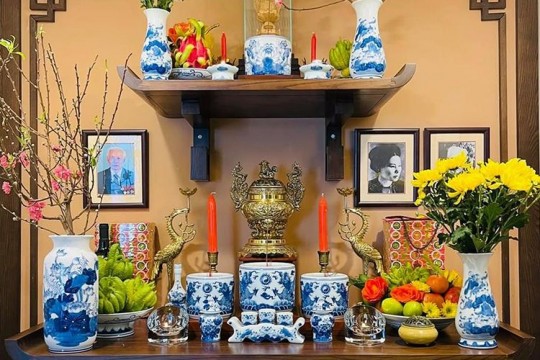 Bàn Thờ Nhỏ Treo Tường Đẹp, Tiết Kiệm Diện Tích, Chuẩn Phong Thủy 2026